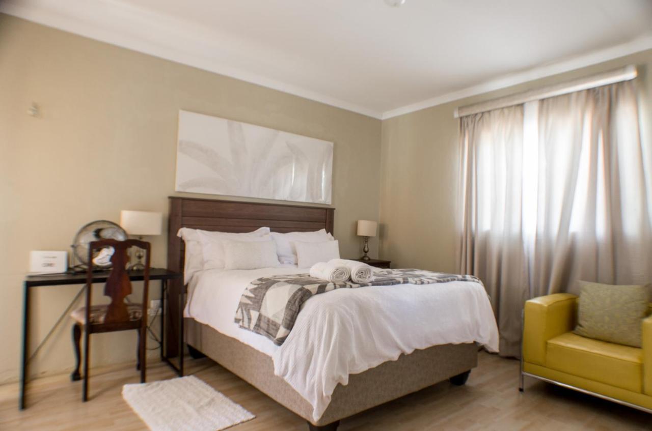 Seroloana Guest House Rustenburg Exterior photo