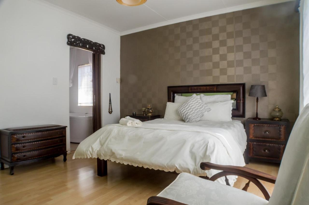 Seroloana Guest House Rustenburg Exterior photo