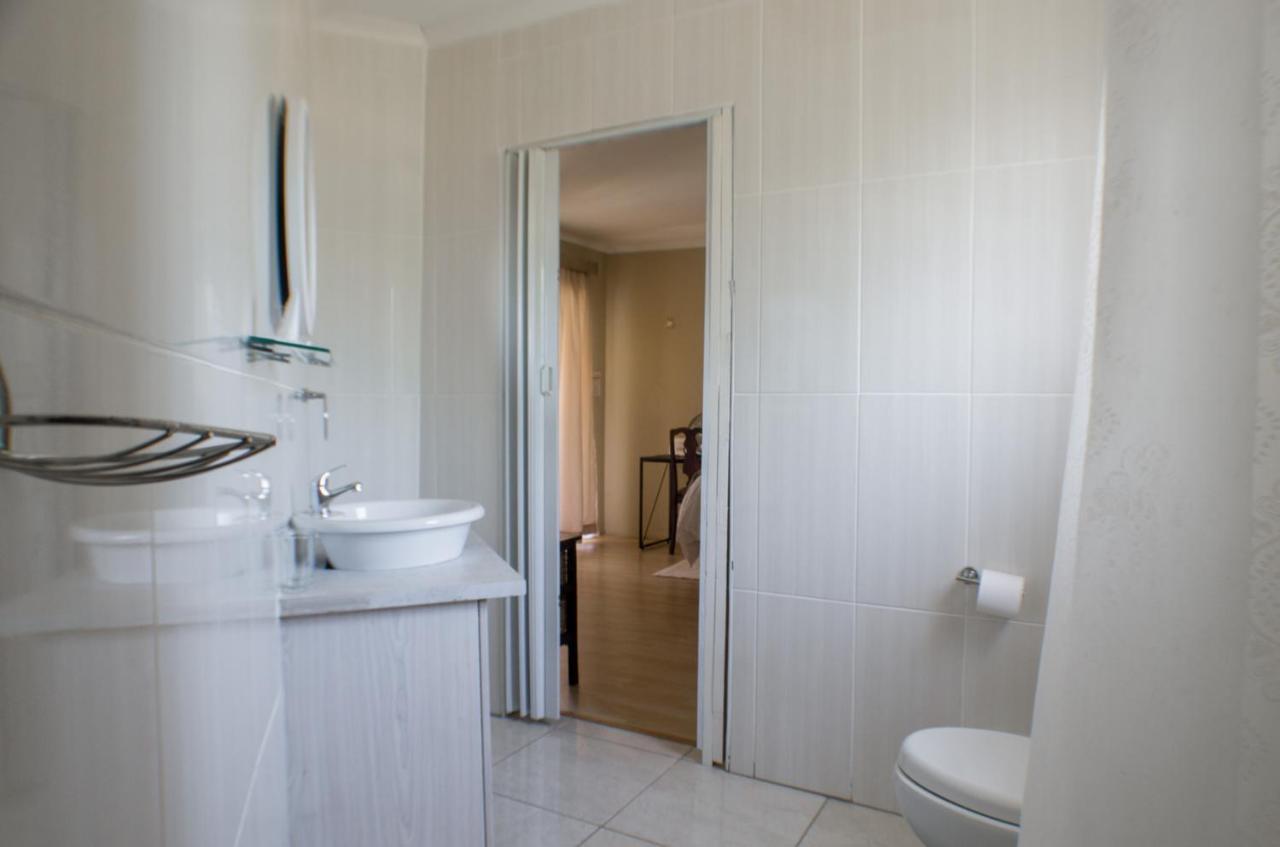 Seroloana Guest House Rustenburg Exterior photo