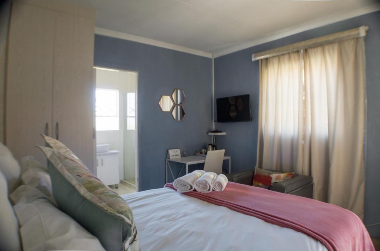 Seroloana Guest House Rustenburg Exterior photo